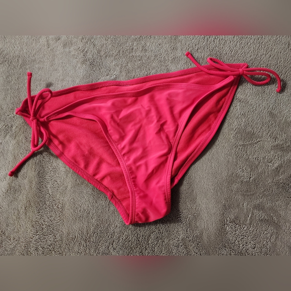 8 OP Red Guard Bikini Set - Picture 4 of 6